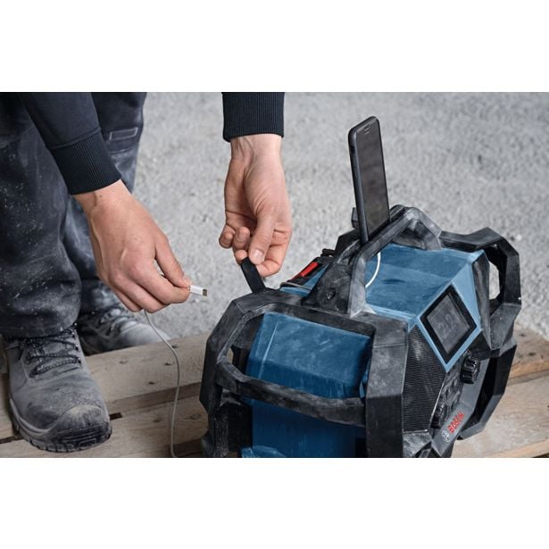 AKUMULATORSKI RADIO BOSCH PROFESSIONAL GPB 18VH-6 SRC