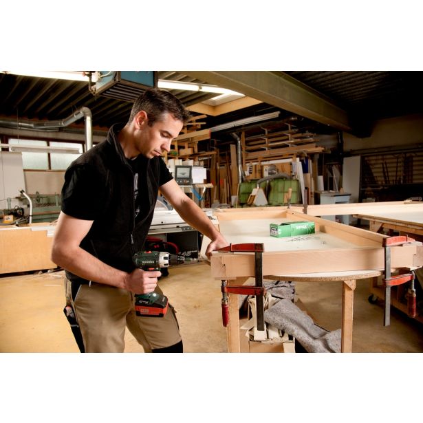 BATERIJSKI VRTALNIK - VIJAČNIK METABO BS 18 LT SET