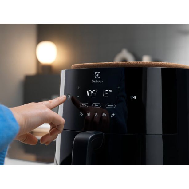 CVRTNIK NA VROČI ZRAK ELECTROLUX EAF5B NA VROČI ZRAK