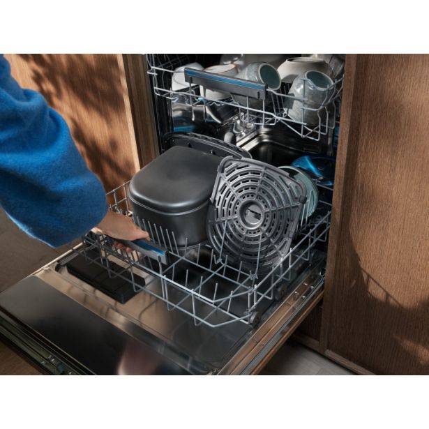 CVRTNIK NA VROČI ZRAK ELECTROLUX EAF7SB NA VROČI ZRAK IN PARO