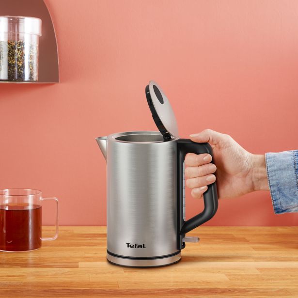 ELEKTRIČNI GRELNIK VODE TEFAL BRONX, IZ NERJAVEČEGA JEKLA, PROSTORNINA 1,7 L Z ODSTRANLJIVIM FILTROM PROTI VODNEMU KAMNU