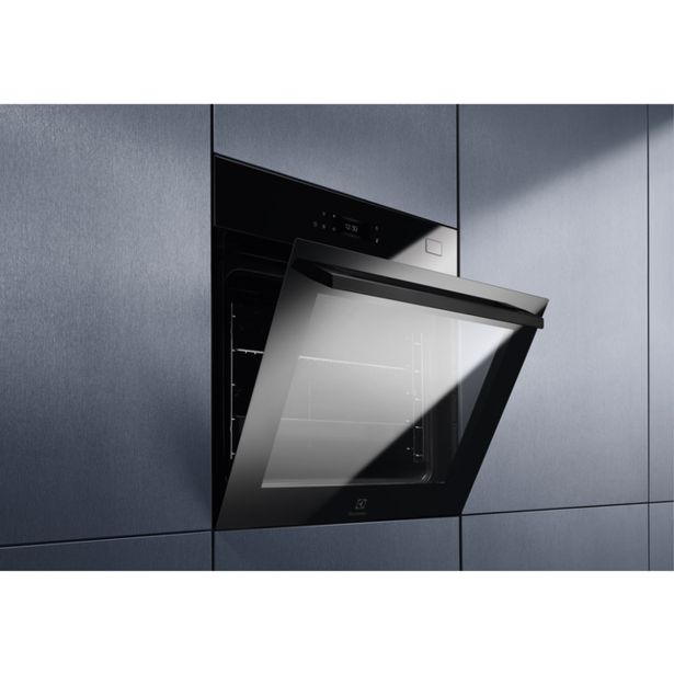 VGRADNA PEČICA ELECTROLUX EOB8S39Z