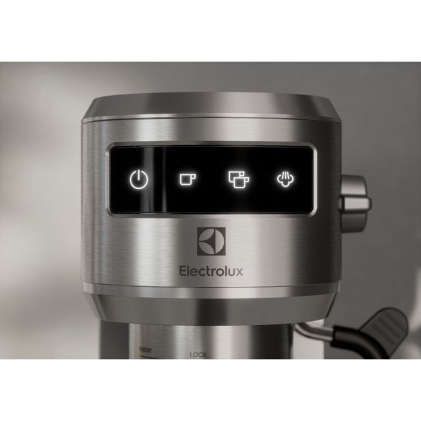 ESPRESSOKAVI APARAT E6EC1-6ST