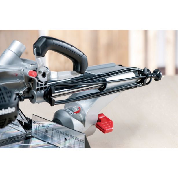 KROŽNA NAMIZNA ŽAGA METABO KGS 305 + KSU 401