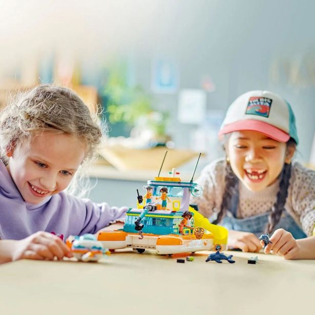 KOCKE LEGO FRIENDS POMORSKI REŠEVALNI ČOLN 41734