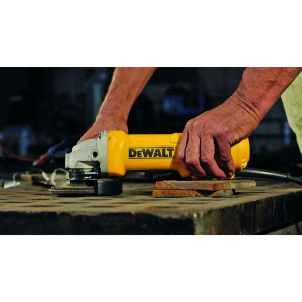 KOTNI BRUSILNIK DEWALT DWE 4237