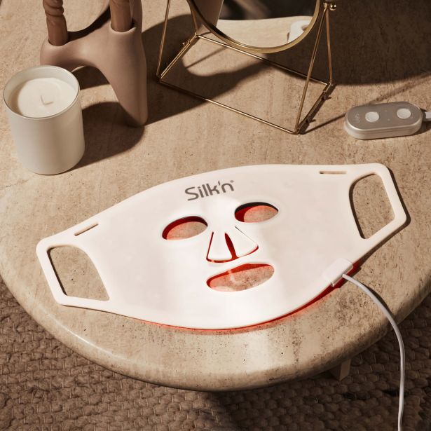 OBRAZNE MASKE IN SAVNE SILK'N LED MASKA ZA OBRAZ
