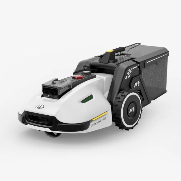ROBOTSKA KOSILNICA MAMMOTION YUKA 2000