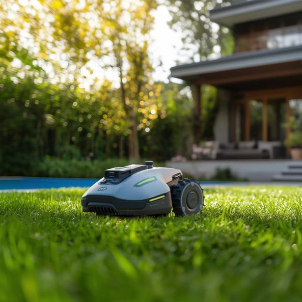 ROBOTSKA KOSILNICA MAMMOTION YUKA MINI 800 SIVA