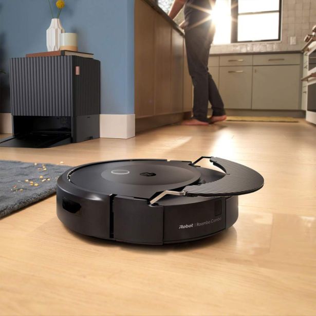ROBOTSKI SESALNIK IROBOT ROOMBA COMBO 10 MAX+
