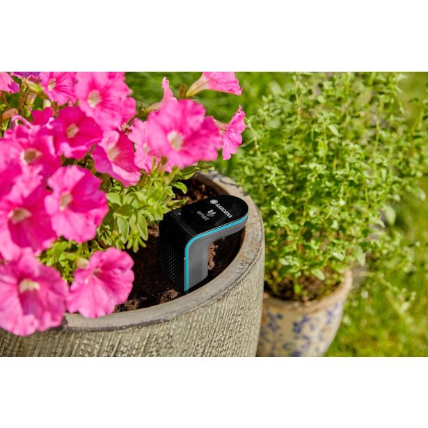 SMART SENZOR ZA POPOLNOMA SAMODEJNO ZALIVANJE VRTA Z APLIKACIJO GARDENA SMART