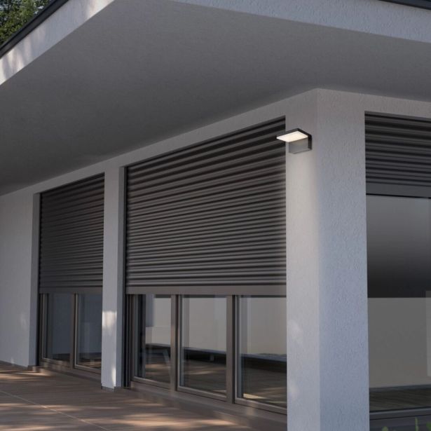 STENSKA VRTNA SVETILKA RABALUX ZARAGOZA 10W L21CM ČRNA