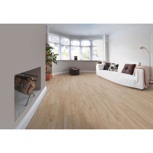 LAMINAT, 8MM, 32. RAZRED SUPERIOR CATWALK ZIMSKI HRAST NATUR D 5261