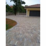 BETONSKI TLAKOVEC OBLAK GROUP MANTOVA MIX 21 CLASSICO BEL, ČRN, OKER