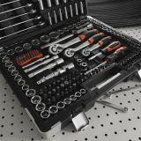 GARNITURA ORODJA VONHAUS SET ORODJA 215-DELNA