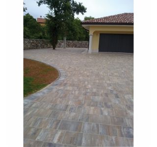 BETONSKI TLAKOVEC OBLAK GROUP MANTOVA MIX 21 CLASSICO BEL, ČRN, OKER