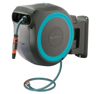 GARNITURA ZA ZALIVANJE GARDENA STENSKI NOSILEC ZA CEV 25 ROLL-UP AUTOMATIC