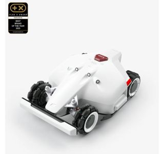 ROBOTSKA KOSILNICA LUBA AWD 3000
