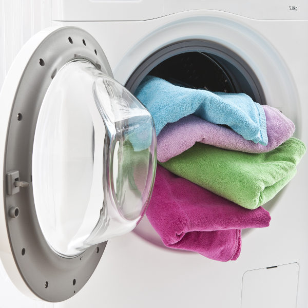 kako napolniti pralni stroj