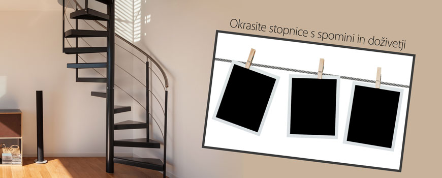Ograja iz jeklenic na katerih so obešene fotografije